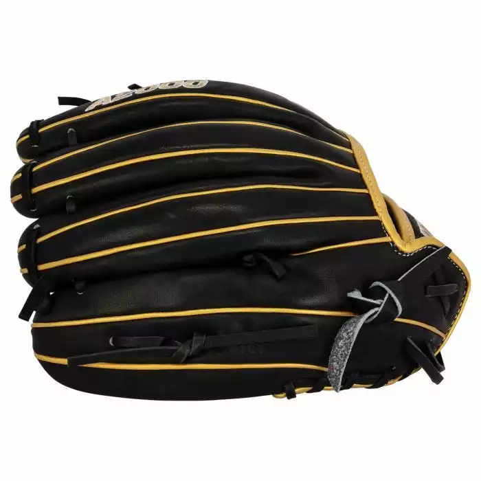 Wilson A2000 1175 11.75" Fastpitch Softball Glove - 2021 Model 4 Wilson A2000 1175 11.75" Fastpitch Softball Glove - 2021 Model - Image 4