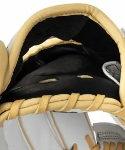 Wilson A1000 11.75" Fastpitch Softball Glove - 2022 Model 11 Wilson A1000 11.75" Fastpitch Softball Glove - 2022 Model -Women Fastpitch Softball Equipment shop wilson fastpitch softball glove 2022 a1000 1175 inset5