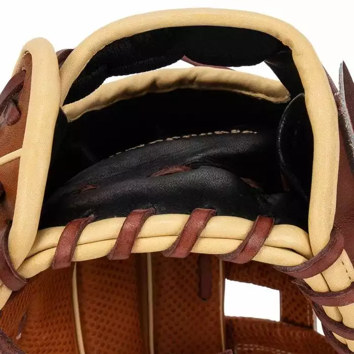 Wilson A2000 Sierra Romero 12" Fastpitch Softball Glove - 2022 Model 6 Wilson A2000 Sierra Romero 12" Fastpitch Softball Glove - 2022 Model - Image 6